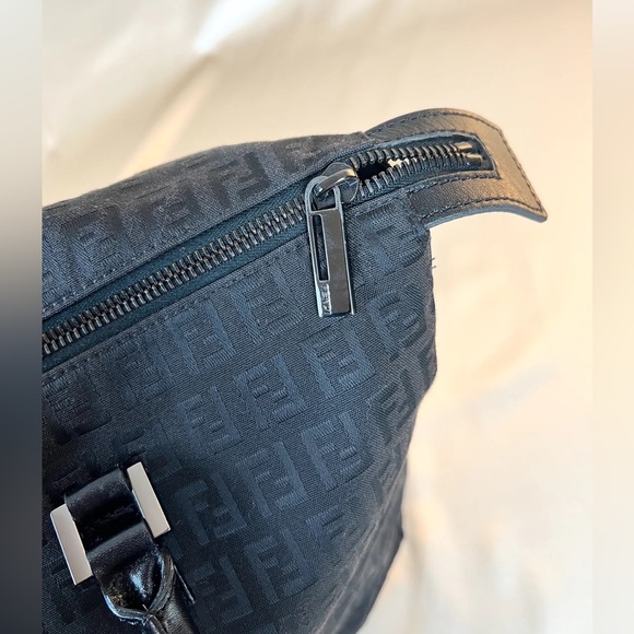 Fendi Monogram Canvas Zipper Tote Bag Black - Picture 6 of 13